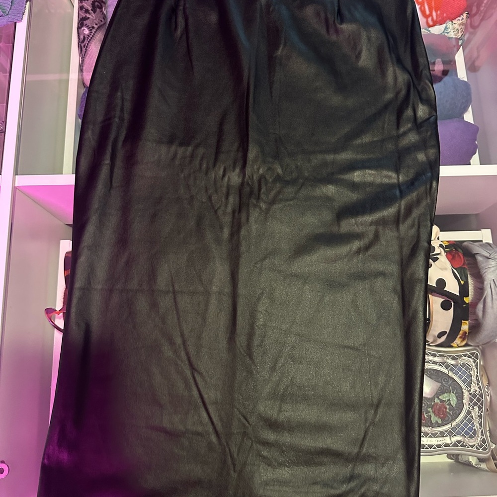 Elegant Black Skirt